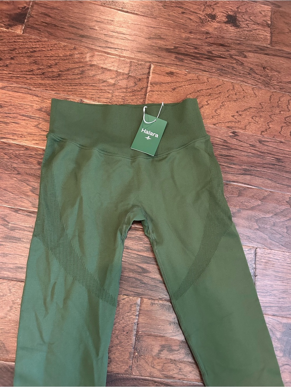 NEW Halara Olive Green High-Waist Leggings - Picture 5 of 5